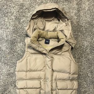 GAP puffer vest with detachable hood